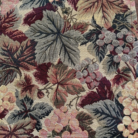 Grape Vine Table Runner - Picture 2 of 3